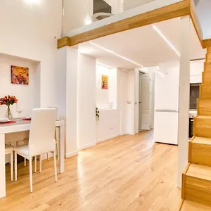 Walk To Navigli - Via Gola - 2 Bedrooms Apartment